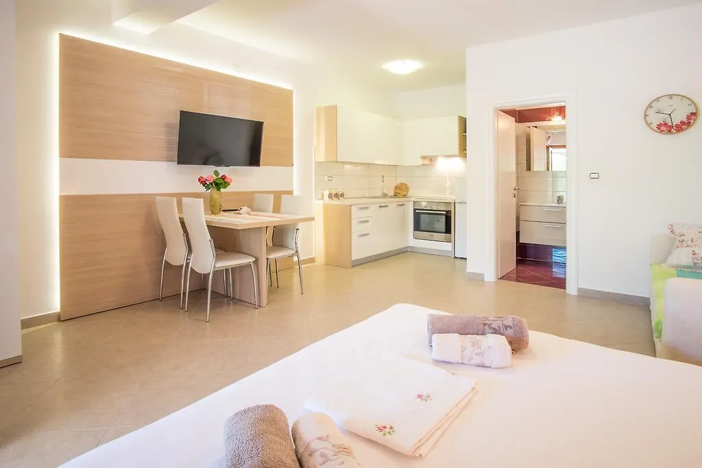 Apartments Iva Krk Town